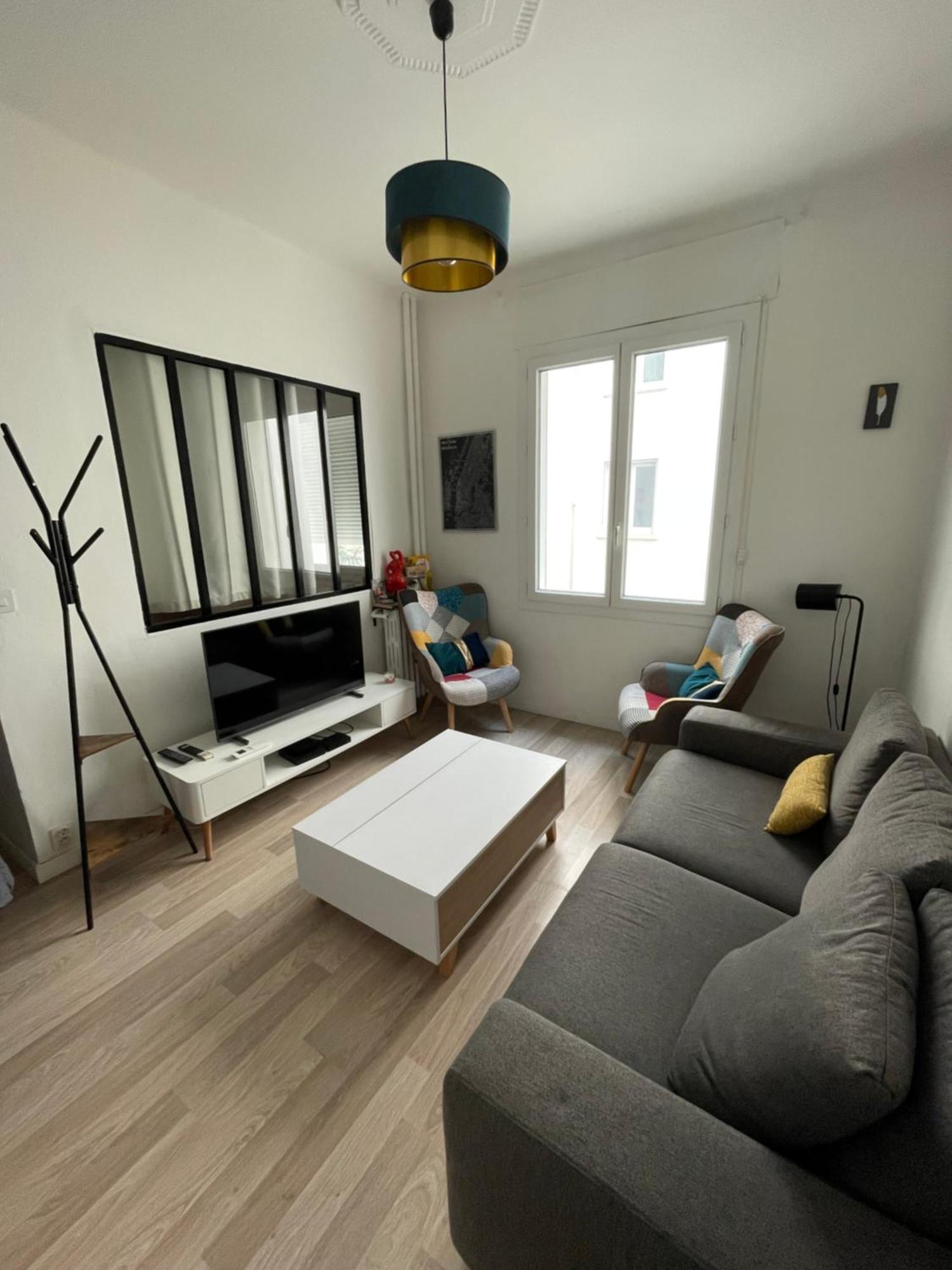Appartement De La *